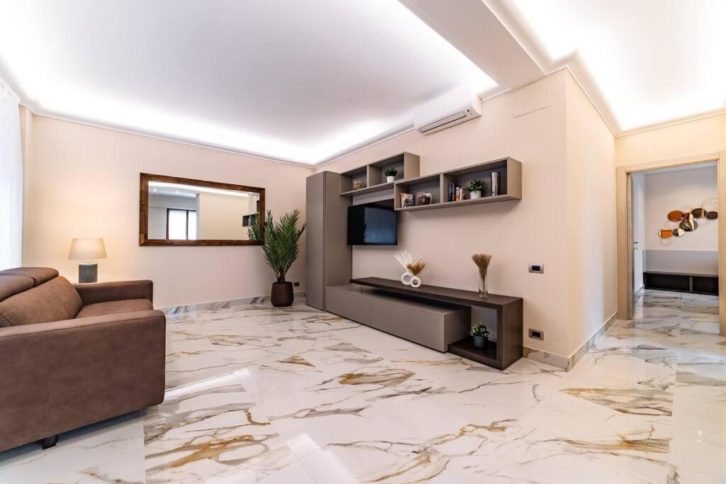 42 Gandino Superior, Rome